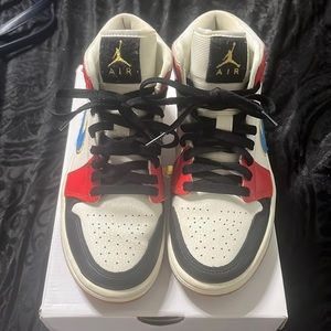 Jordan 1 mid